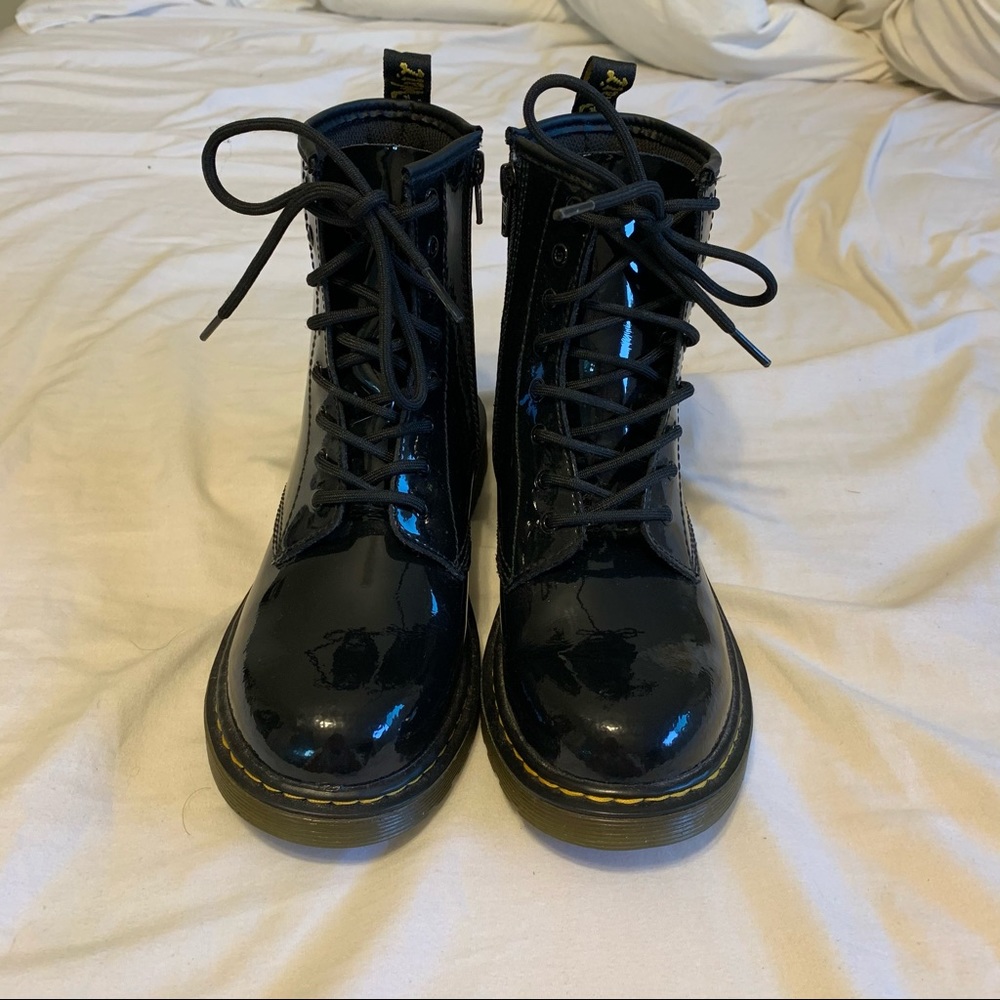 DR. MARTENS 1460 YOUTH PATENT LEATHER BOOTS